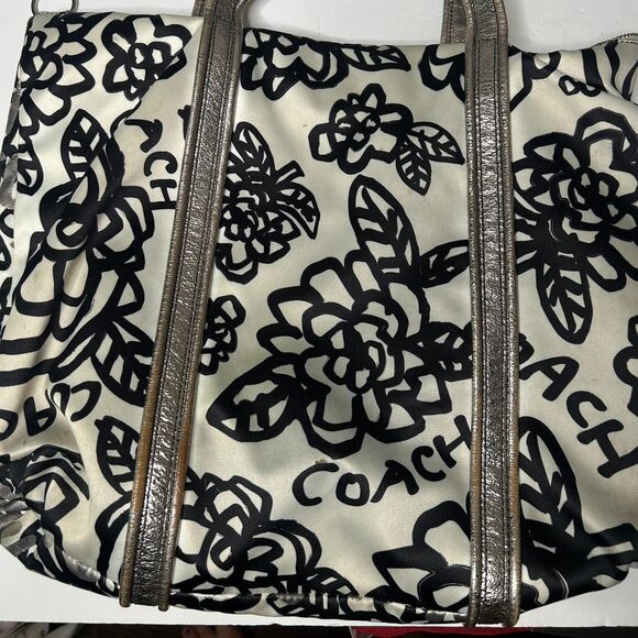 Coach Women's Bag - Picture 6 of 8